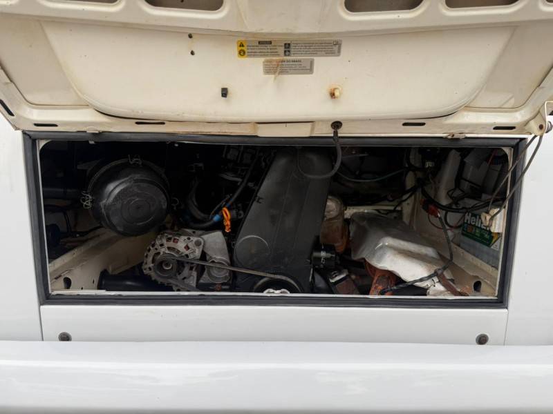 VOLKSWAGEN - KOMBI - 2013/2014 - Branca - R$ 55.000,00