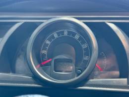 VOLKSWAGEN - KOMBI - 2006/2007 - Branca - R$ 40.000,00