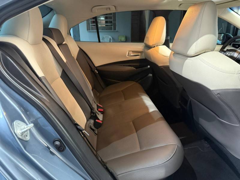 TOYOTA - COROLLA - 2019/2020 - Cinza - R$ 133.900,00