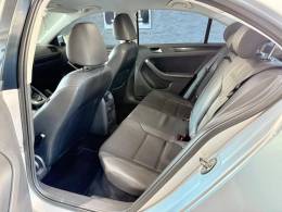 VOLKSWAGEN - JETTA - 2011/2012 - Prata - R$ 59.900,00