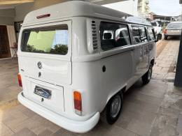 VOLKSWAGEN - KOMBI - 2013/2014 - Branca - R$ 55.000,00