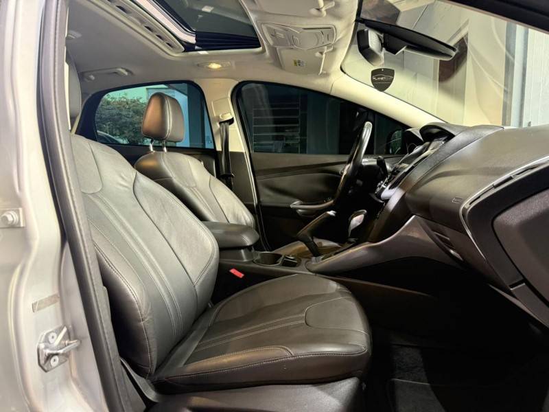 FORD - FOCUS - 2015/2015 - Prata - R$ 62.900,00