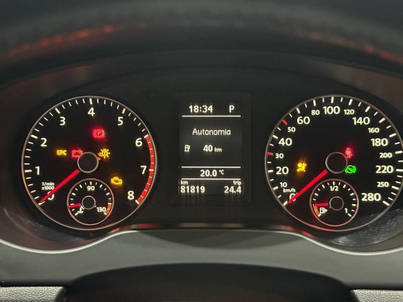 VOLKSWAGEN - JETTA - 2012/2013 - Branca - R$ 69.900,00