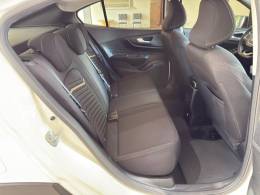 FIAT - FASTBACK - 2023/2024 - Branca - R$ 108.000,00