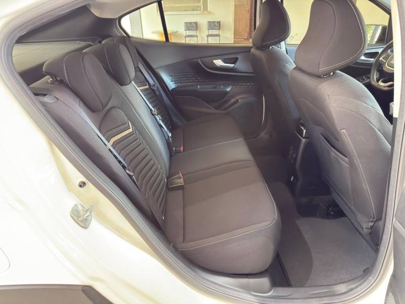 FIAT - FASTBACK - 2023/2024 - Branca - R$ 108.000,00