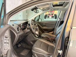 CHEVROLET - TRACKER - 2018/2018 - Cinza - R$ 89.900,00