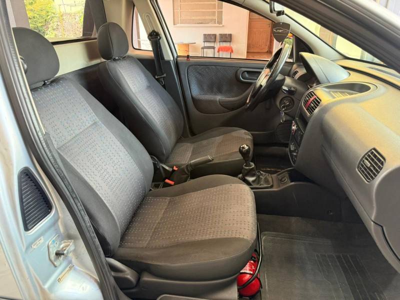 CHEVROLET - MONTANA - 2010/2010 - Prata - R$ 34.900,00