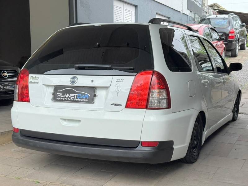 FIAT - PALIO - 2005/2006 - Branca - R$ 24.000,00