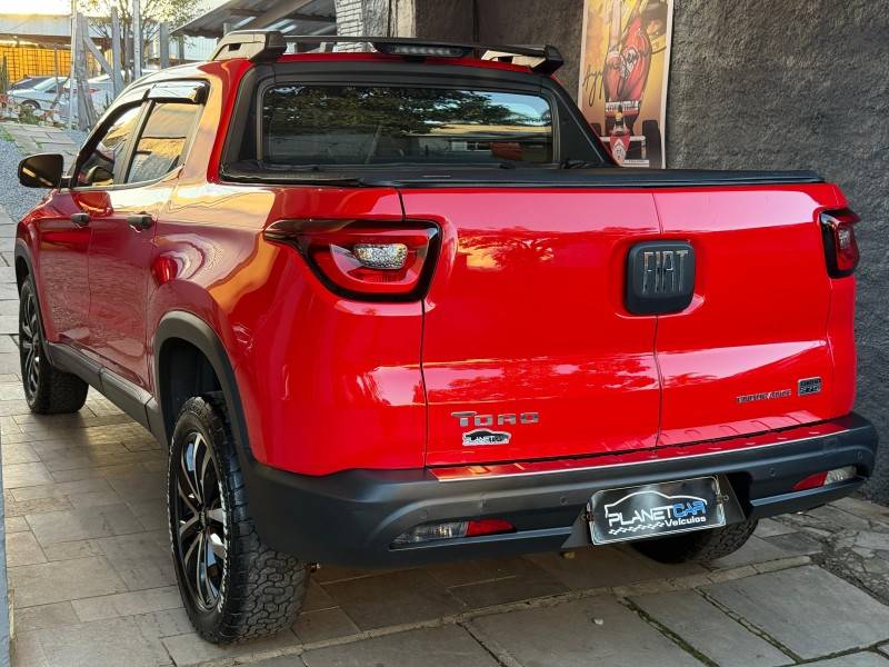 FIAT - TORO - 2023/2023 - Vermelha - R$ 116.000,00