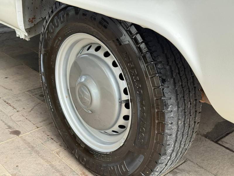 VOLKSWAGEN - KOMBI - 2012/2012 - Branca - R$ 53.000,00