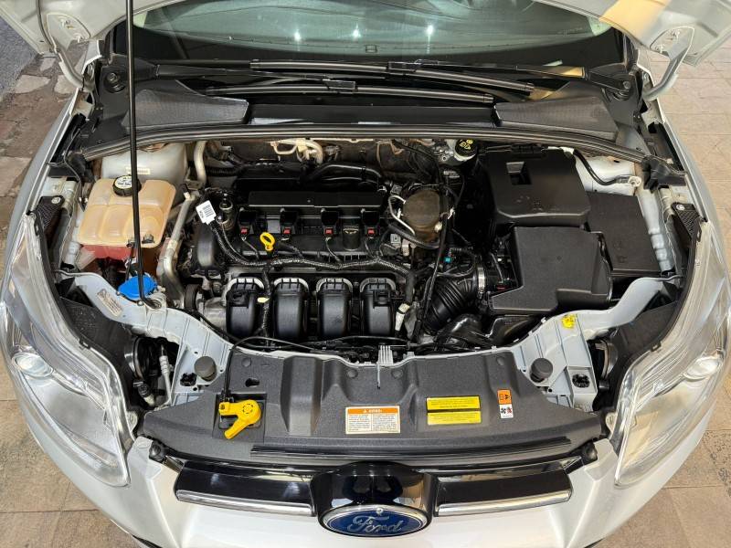 FORD - FOCUS - 2015/2015 - Prata - R$ 62.900,00