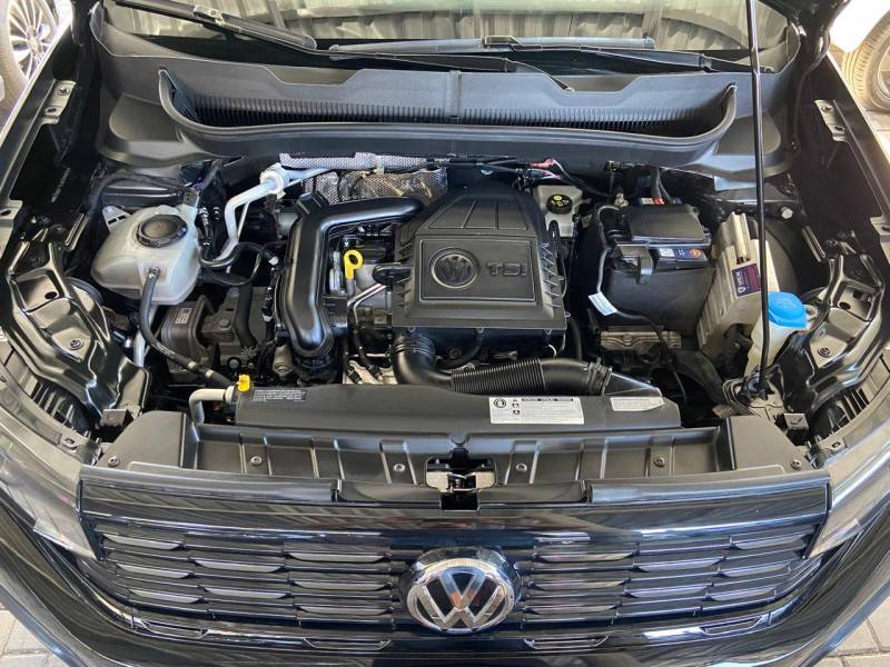 VOLKSWAGEN - T-CROSS - 2019/2020 - Preta - R$ 102.000,00