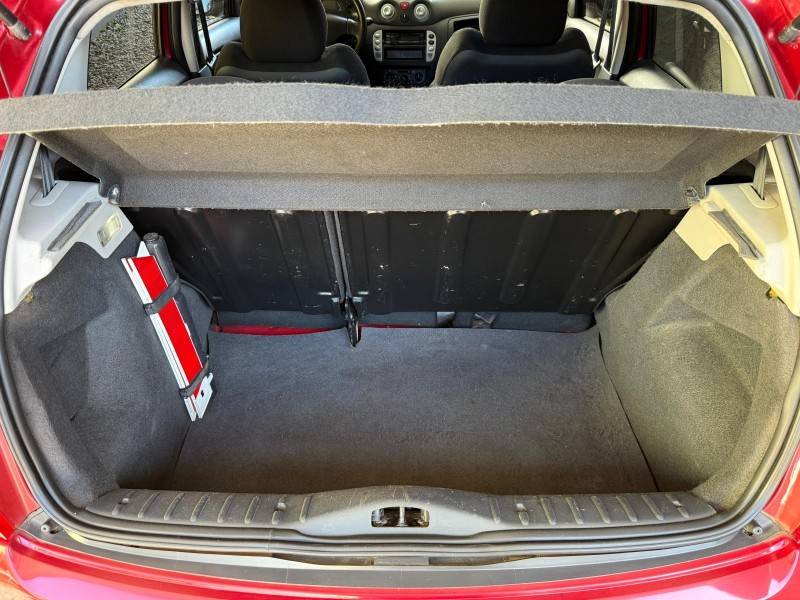 CITROËN - C3 - 2010/2011 - Vermelha - R$ 26.000,00