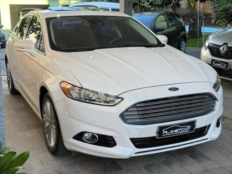 FORD - FUSION - 2013/2013 - Branca - R$ 72.000,00