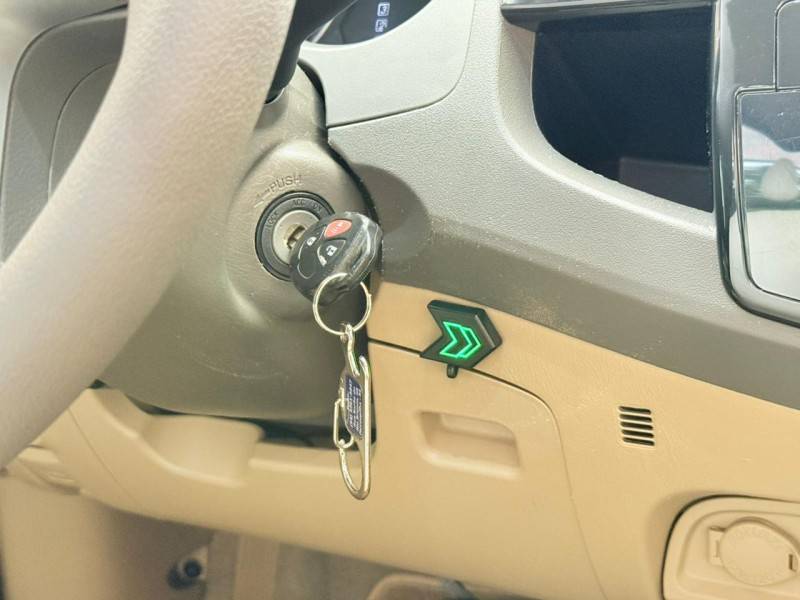 TOYOTA - HILUX SW4 - 2012/2012 - Prata - R$ 104.900,00