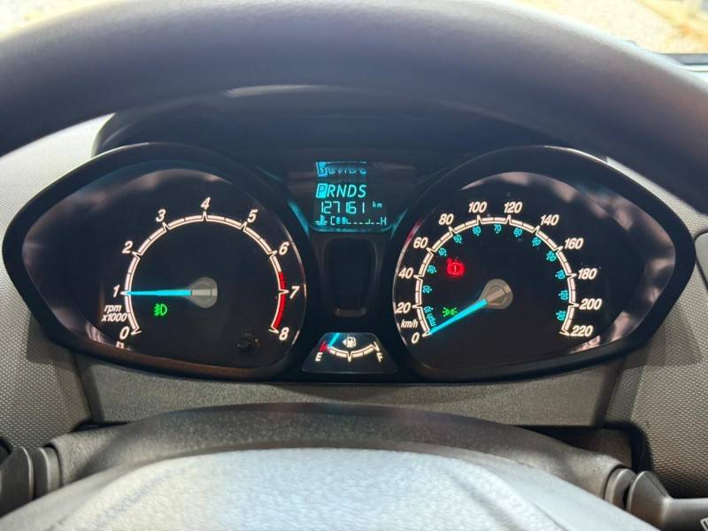 FORD - FIESTA - 2015/2016 - Branca - R$ 49.900,00