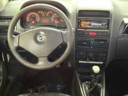 FIAT - PALIO - 2005/2006 - Branca - R$ 24.000,00