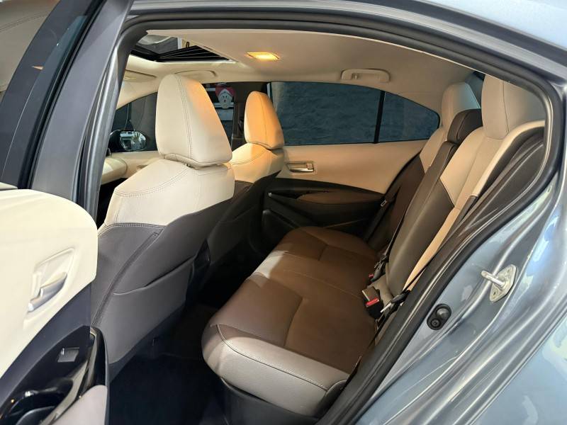 TOYOTA - COROLLA - 2019/2020 - Cinza - R$ 133.900,00