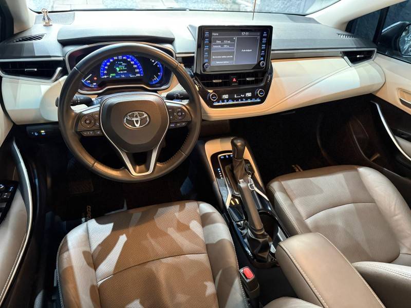 TOYOTA - COROLLA - 2019/2020 - Cinza - R$ 133.900,00