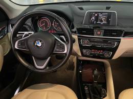 BMW - X1 - 2017/2018 - Branca - R$ 137.000,00