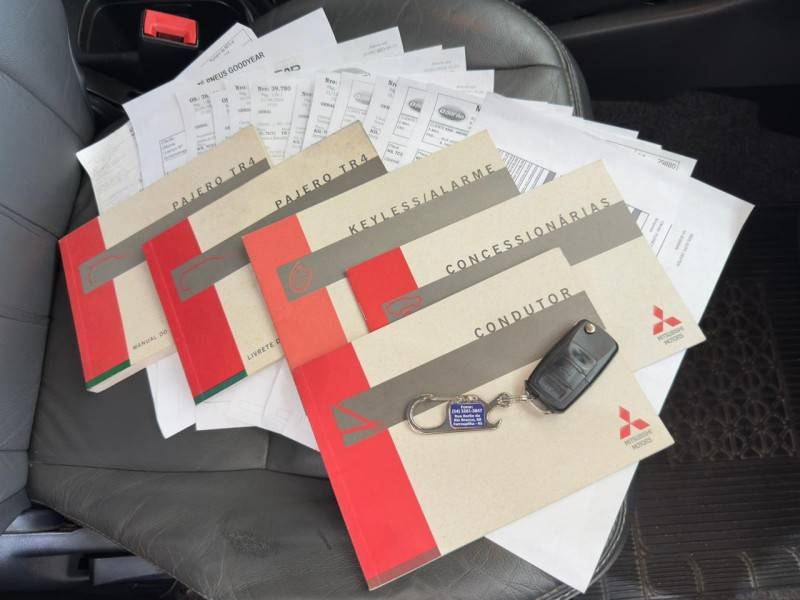 MITSUBISHI - PAJERO TR4 - 2010/2010 - Prata - R$ 59.900,00