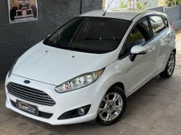 FORD - FIESTA - 2015/2016 - Branca - R$ 49.900,00