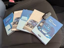 FORD - FIESTA - 2015/2016 - Branca - R$ 49.900,00