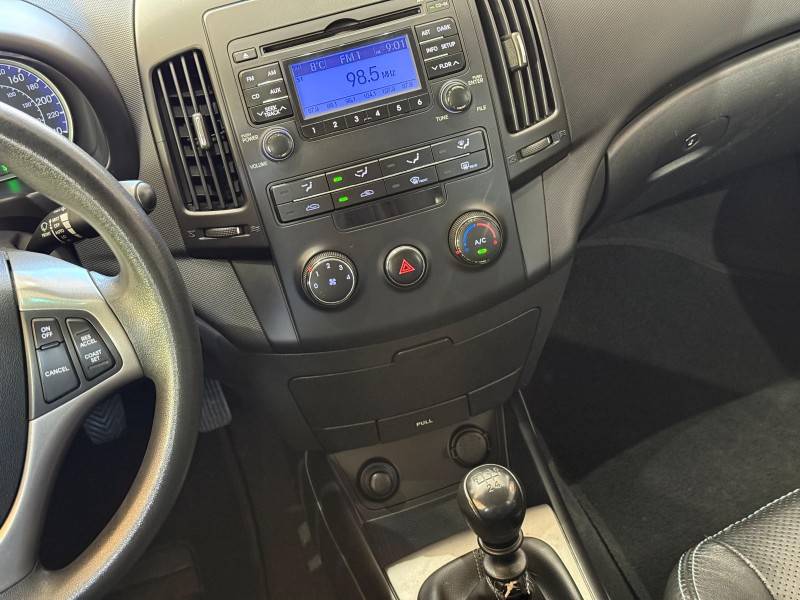 HYUNDAI - I30 - 2010/2010 - Azul - R$ 43.500,00
