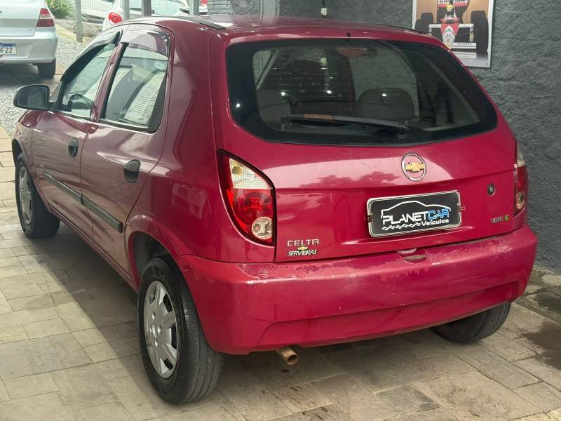 CHEVROLET - CELTA - 2010/2011 - Vermelha - Sob Consulta