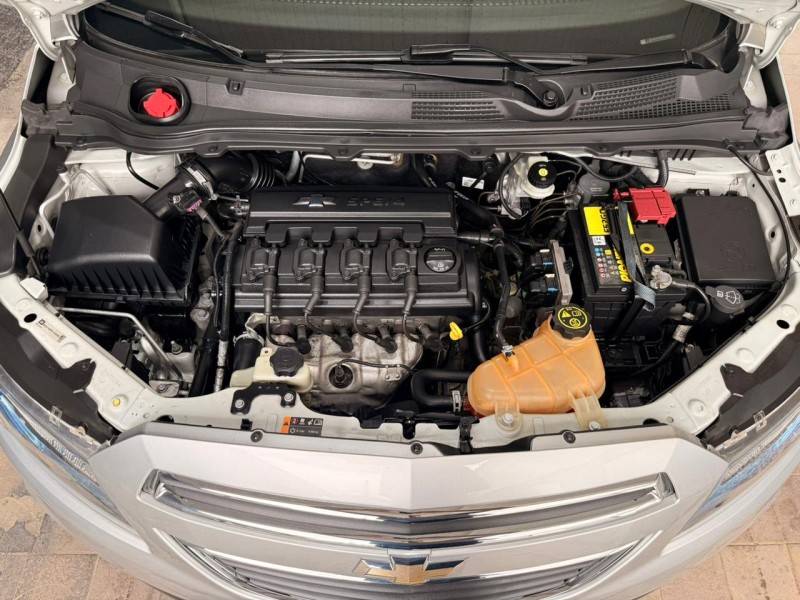 CHEVROLET - ONIX - 2015/2015 - Prata - R$ 52.900,00