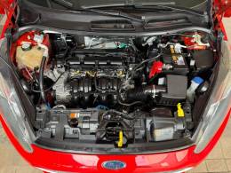 FORD - FIESTA - 2013/2014 - Vermelha - R$ 42.900,00