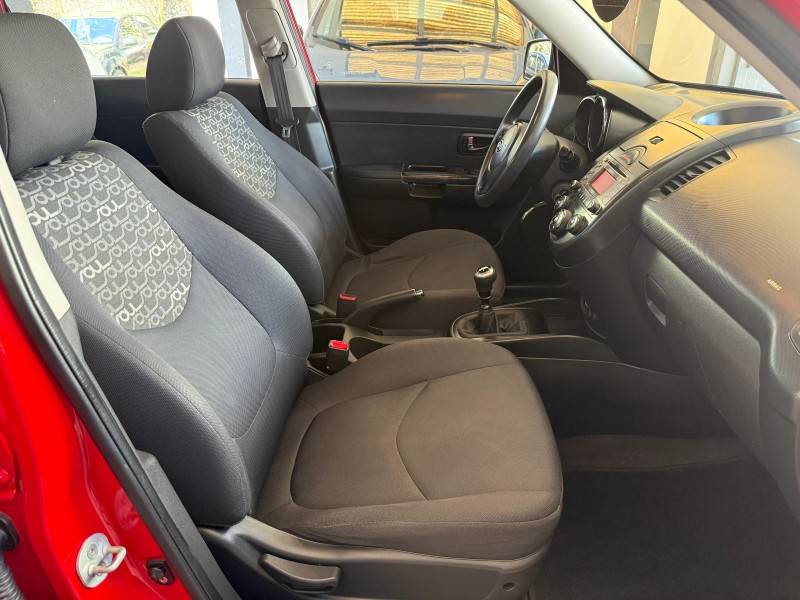 KIA MOTORS - SOUL - 2009/2010 - Vermelha - R$ 41.000,00