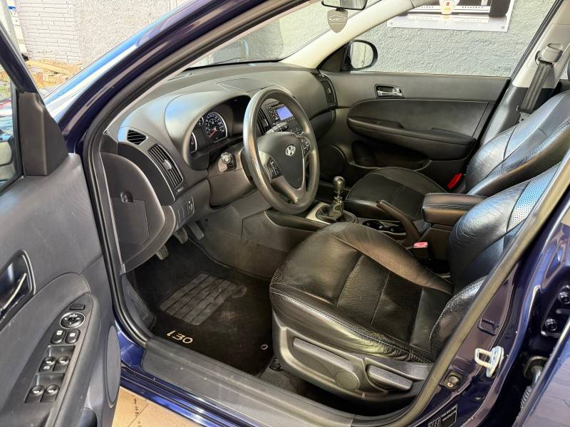 HYUNDAI - I30 - 2010/2010 - Azul - R$ 43.500,00