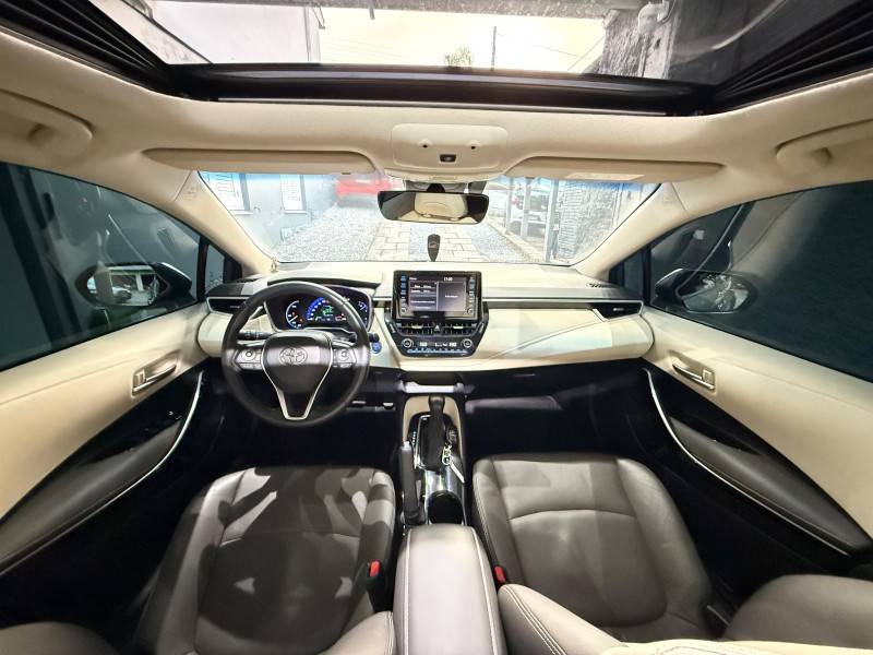 TOYOTA - COROLLA - 2019/2020 - Cinza - R$ 133.900,00
