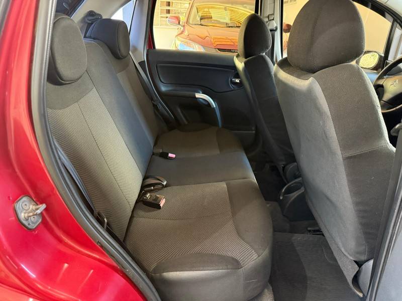 CITROËN - C3 - 2010/2011 - Vermelha - R$ 26.000,00