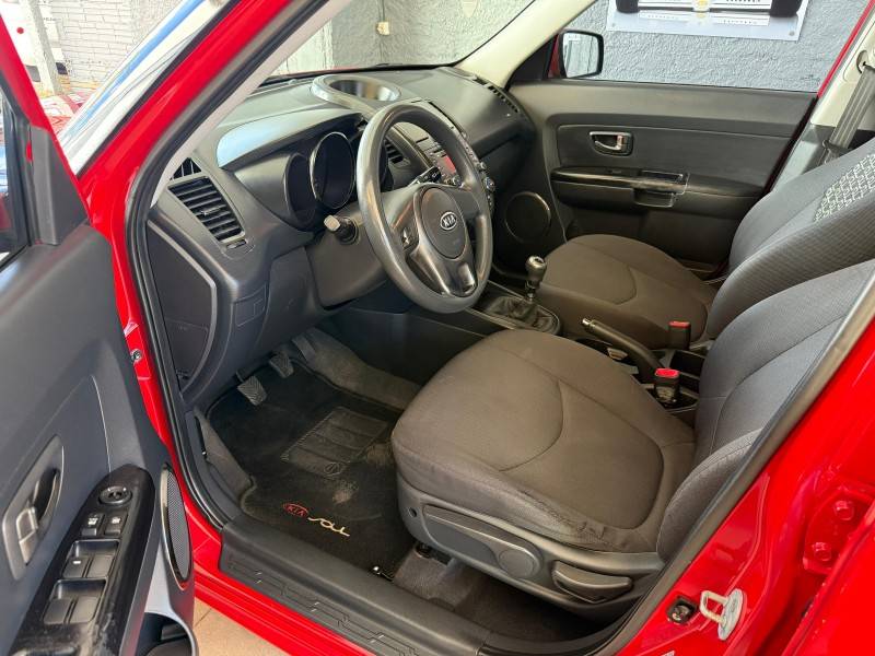KIA MOTORS - SOUL - 2009/2010 - Vermelha - R$ 41.000,00