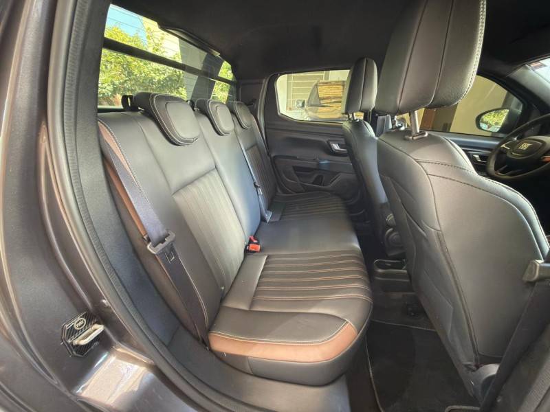 FIAT - STRADA - 2024/2025 - Cinza - R$ 129.900,00