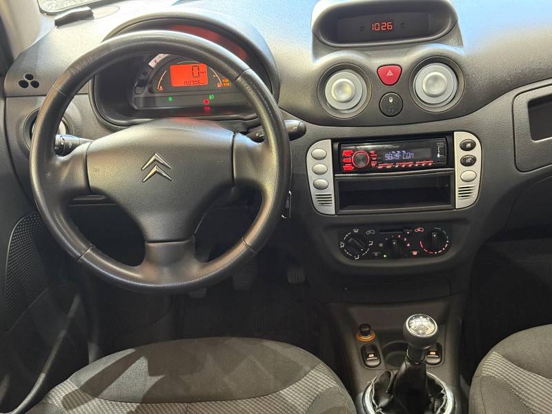 CITROËN - C3 - 2010/2011 - Vermelha - R$ 26.000,00