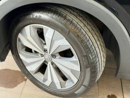 VOLKSWAGEN - T-CROSS - 2019/2020 - Preta - R$ 102.000,00