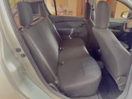 RENAULT - SANDERO - 2017/2017 - Prata - R$ 42.500,00