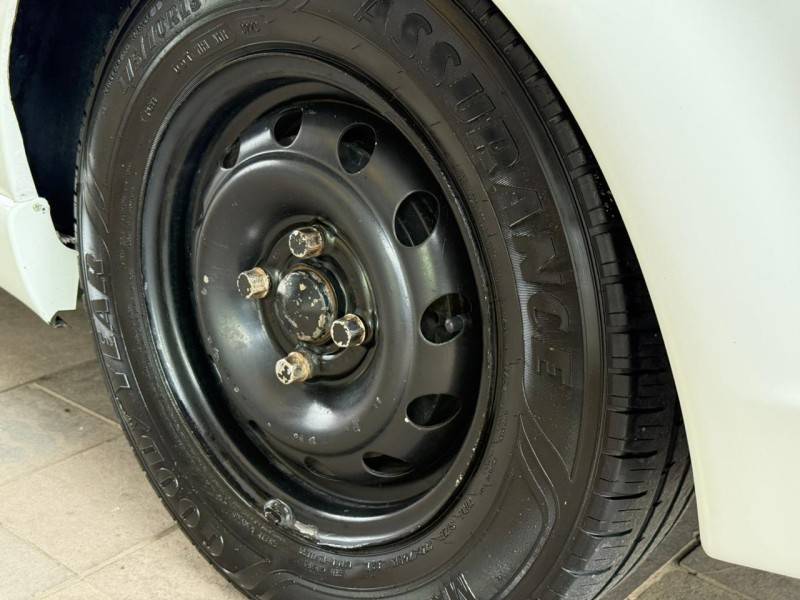 FIAT - PALIO - 2005/2006 - Branca - R$ 24.000,00