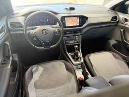 VOLKSWAGEN - T-CROSS - 2019/2020 - Preta - R$ 102.000,00