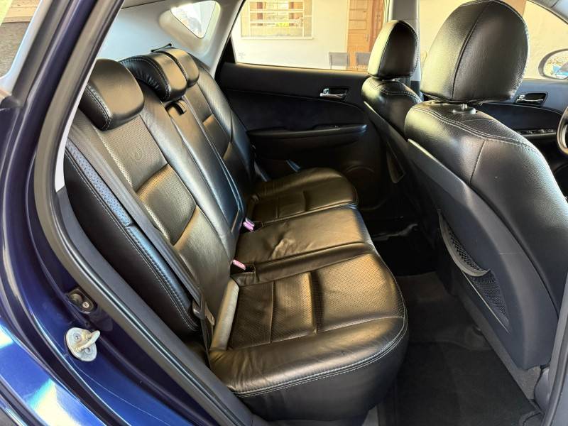 HYUNDAI - I30 - 2010/2010 - Azul - R$ 43.500,00