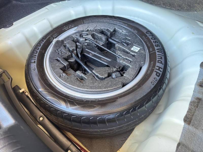 KIA MOTORS - CERATO - 2013/2014 - Branca - R$ 68.000,00