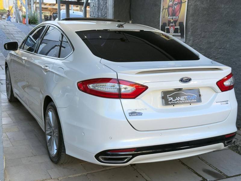 FORD - FUSION - 2013/2013 - Branca - R$ 72.000,00