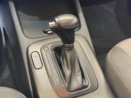 KIA MOTORS - CERATO - 2013/2014 - Branca - R$ 68.000,00