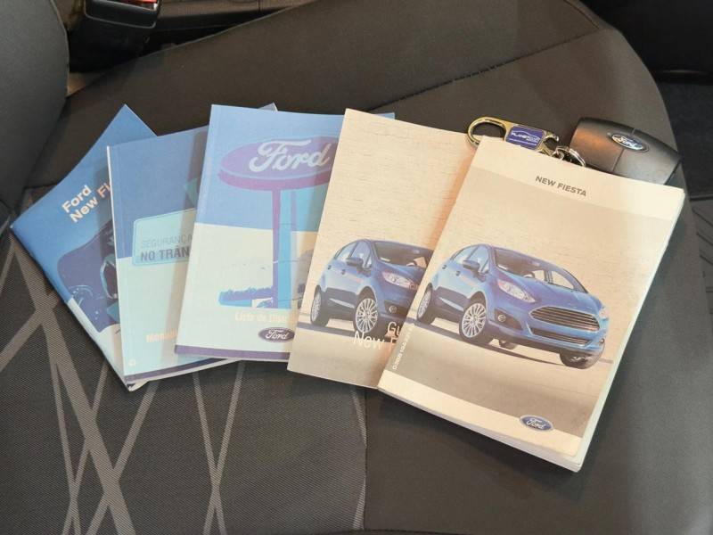FORD - FIESTA - 2015/2015 - Branca - R$ 43.900,00