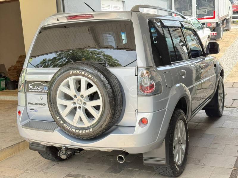 MITSUBISHI - PAJERO TR4 - 2010/2010 - Prata - R$ 59.900,00