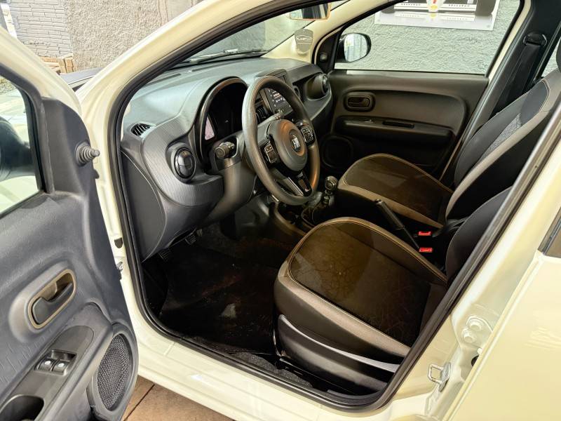 FIAT - MOBI - 2023/2024 - Branca - R$ 66.500,00