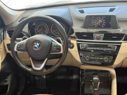 BMW - X1 - 2017/2018 - Branca - R$ 129.900,00